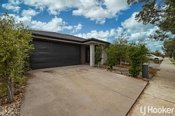 14 Allambee Drive, Harkness