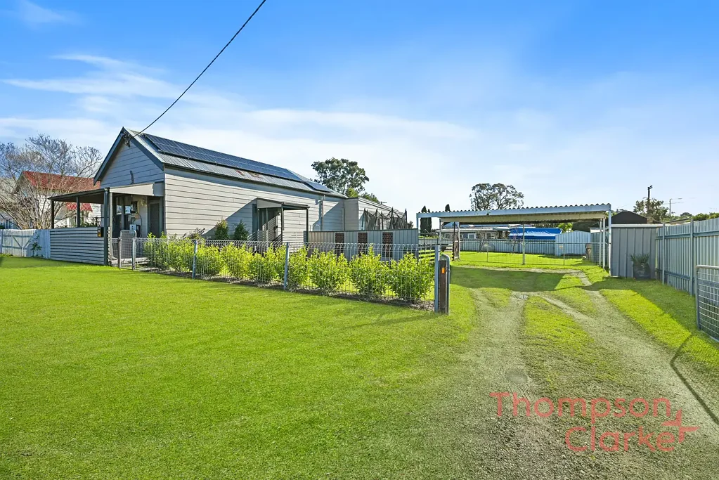 Cessnock 2部屋 Charming Cottage with Spacious Backyard, Solar & Endless Potential