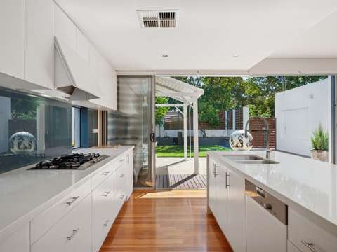 Claremont 4 Bedroom Smart, Stylish & Low-Maintenance - The Perfect Family Retreat