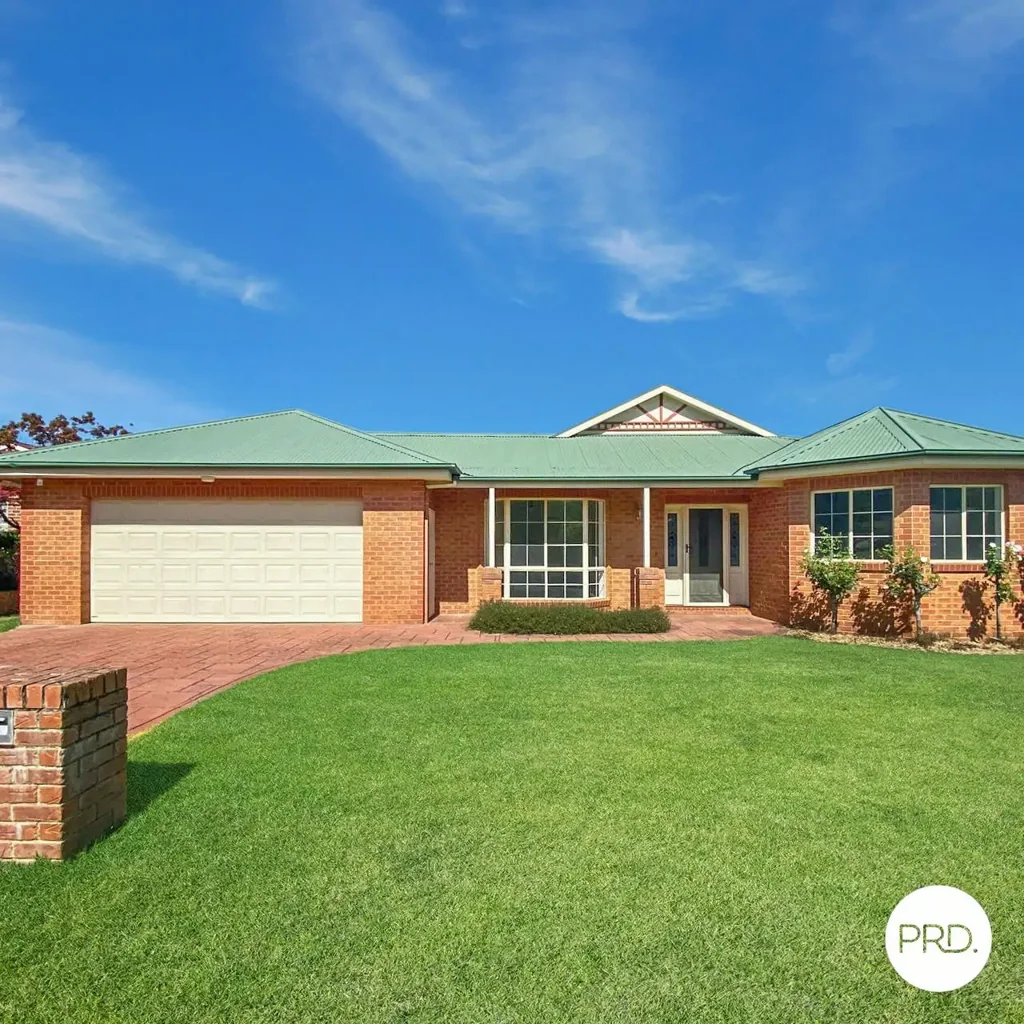 QUALITY FAMILY HOME!