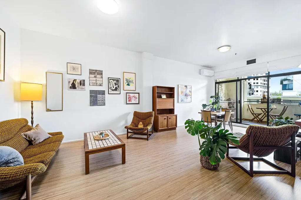 Surry Hills 1 Bedroom Expansive Warehouse-Style Living in Vibrant Surry Hills