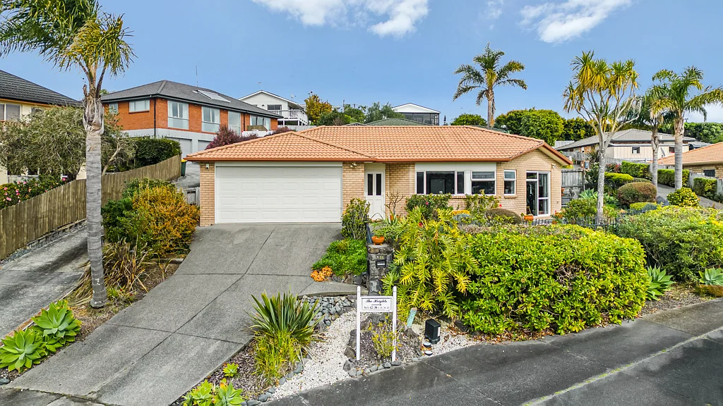 Stanmore Bay 2房  Sunny, Sea Views & Single-Level Ease