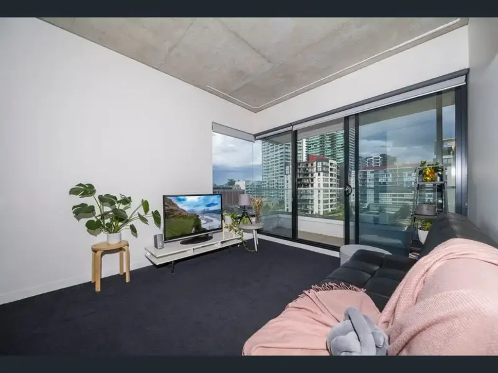 LUXURY RESORT STYLE LIVING WITH PANORAMIC CITY VIEW!