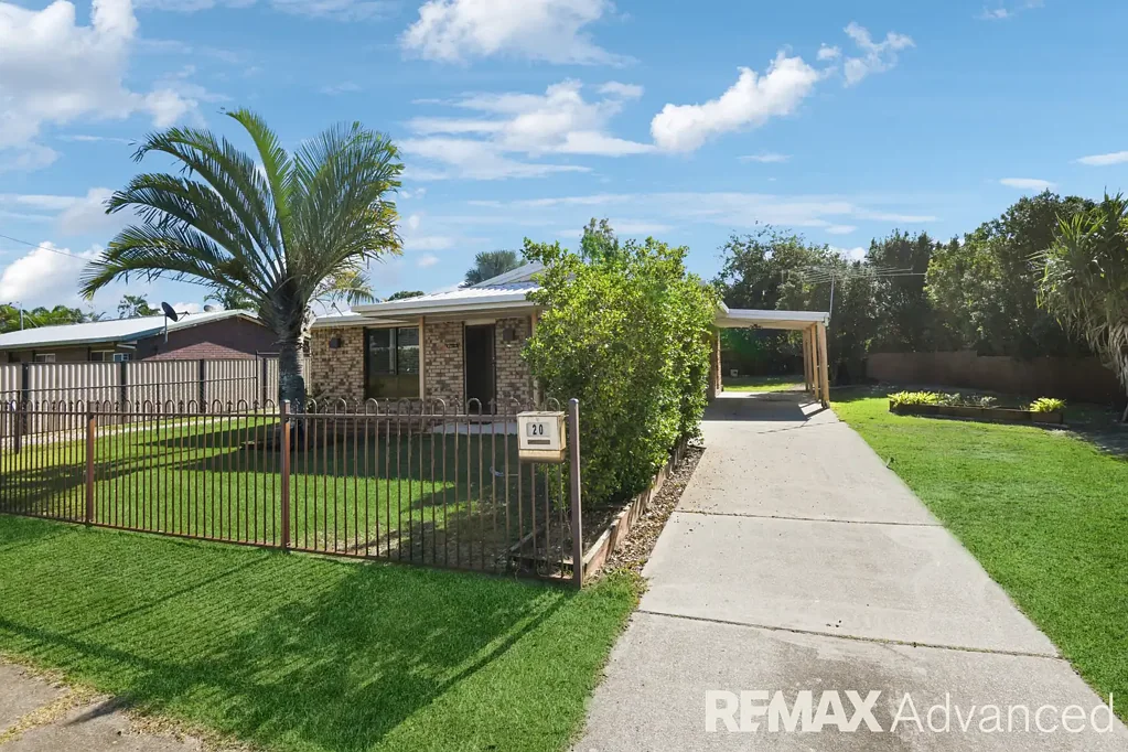 Low Maintenance Living in a Convenient Beachmere Location