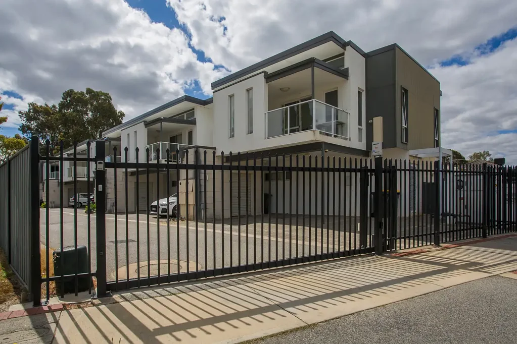 2/21 Wroxton Street, Midland, WA 6056