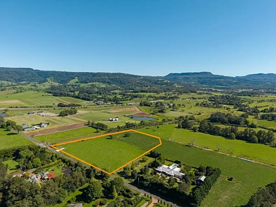 Jaspers Brush Rare 6.43 Acre Lifestyle Parcel Minutes from Berry