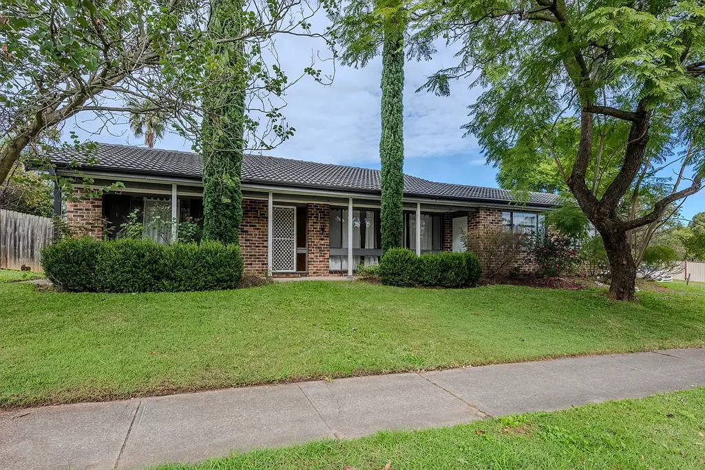 Spacious 3-Bedroom Brick Veneer Home in Prime Location