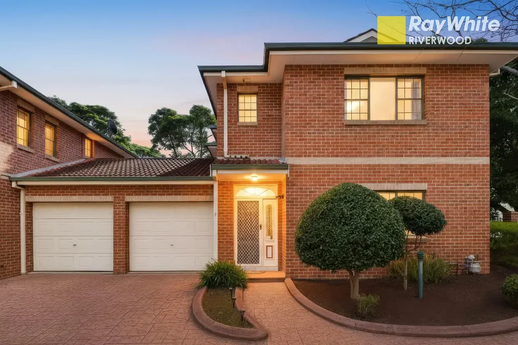 Beverly Hills 3房 双砖、翻新联排别墅 Double brick, Renovated Townhouse