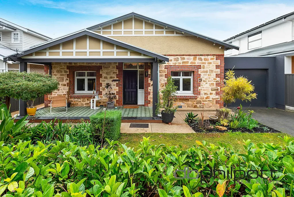 Collinswood 4房  Timeless Character Meets Contemporary Family Living