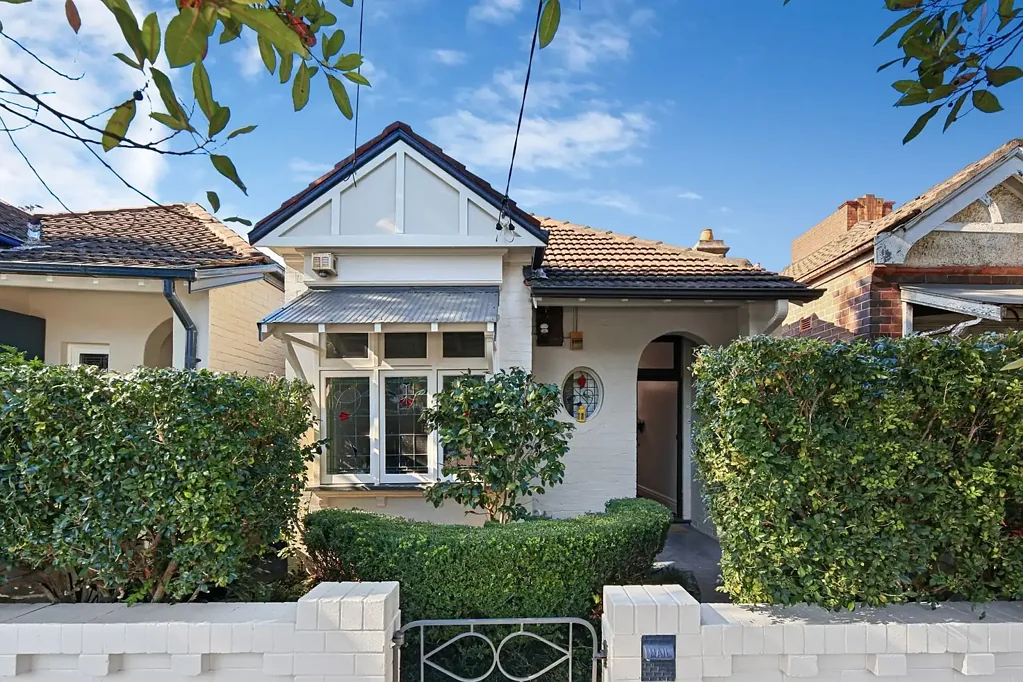 Classic Character, Light-Filled Design & Period Charm – 6 MONTH LEASE ONLY