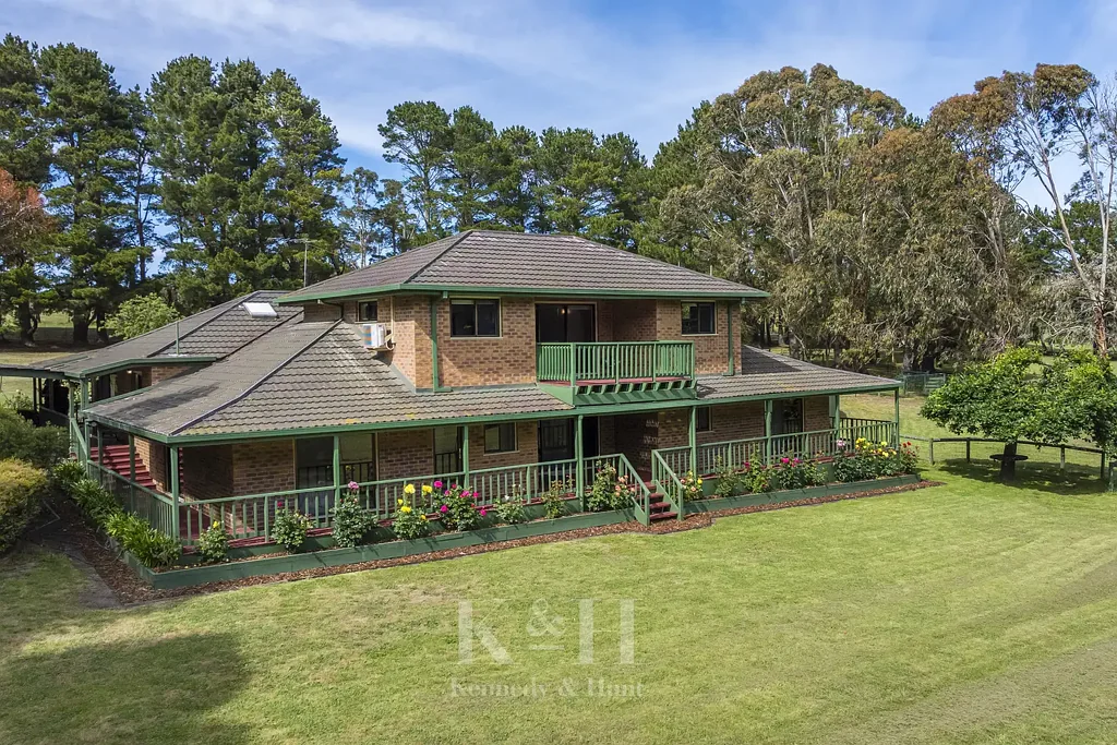 9 Welsh Road, Gisborne, VIC 3437