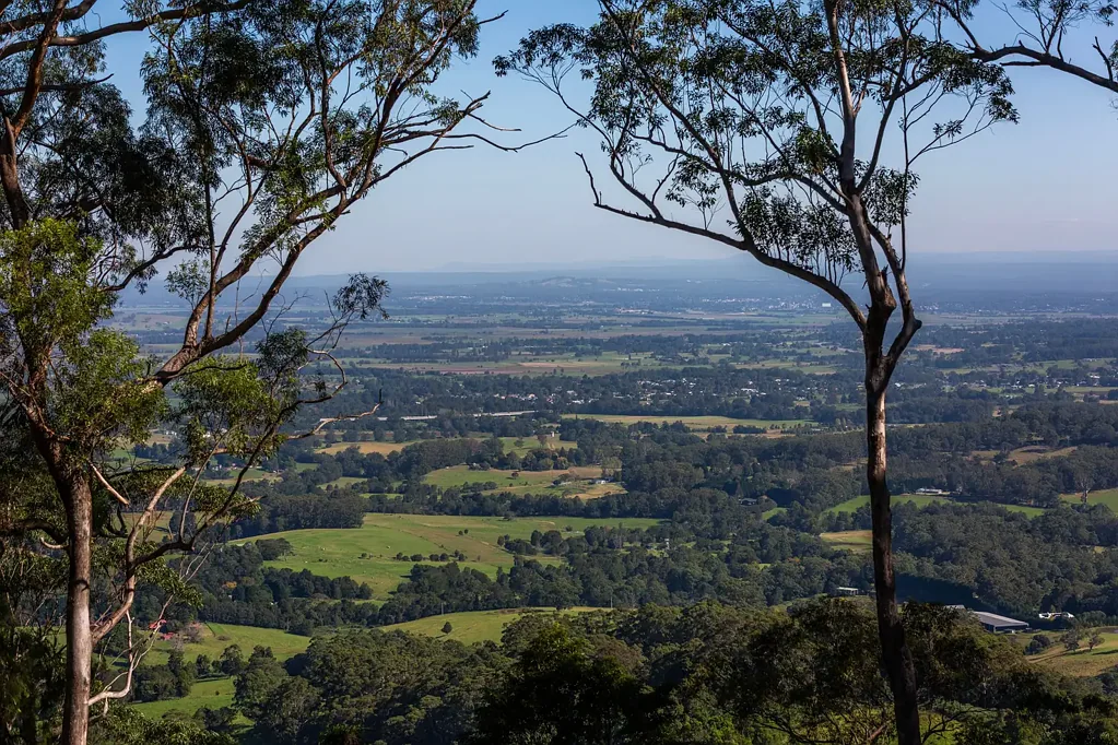 Broughton Vale  'Fernbrook' - Absolute Privacy, Tranquility and Modern Living