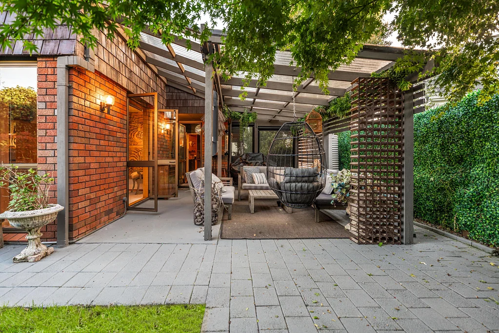 Totara Heights 5 Bedroom Space, Scale & Views On 835sqm