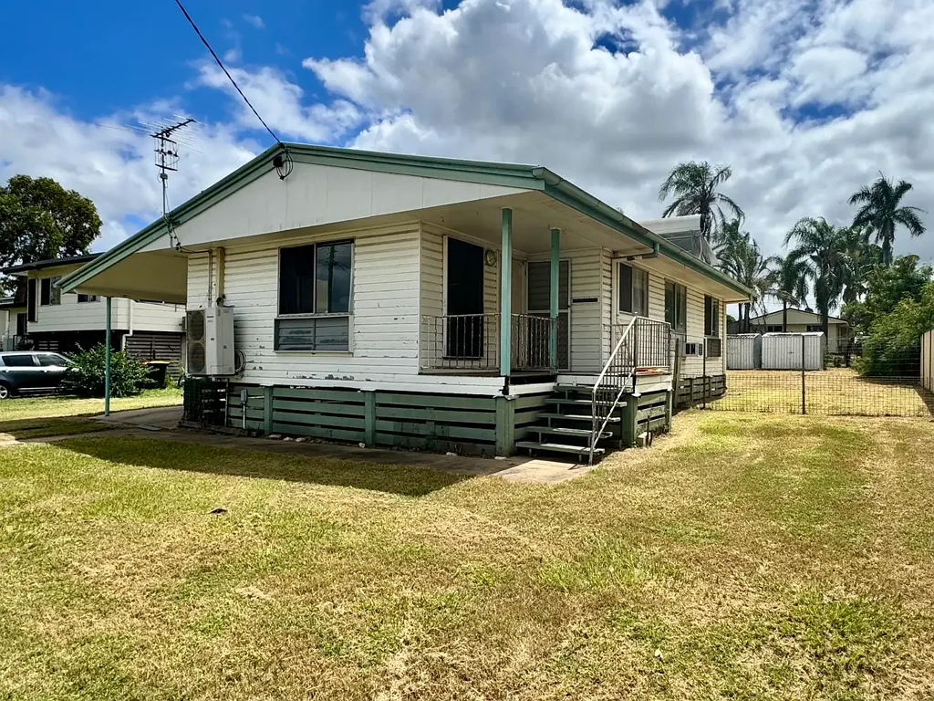 6 MENZIES Court, Moranbah, QLD 4744