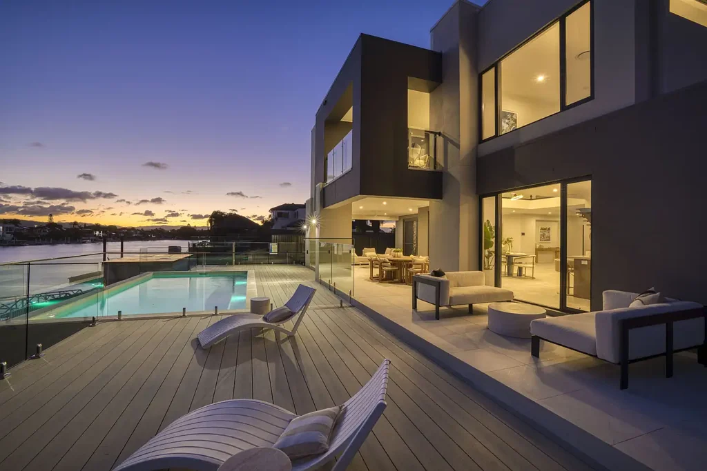 6 Delungra Street, Broadbeach Waters, QLD 4218