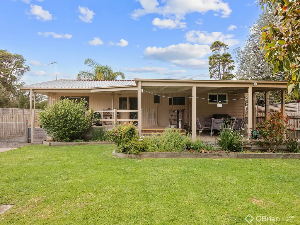 20 Pine Avenue, Cowes, VIC 3922