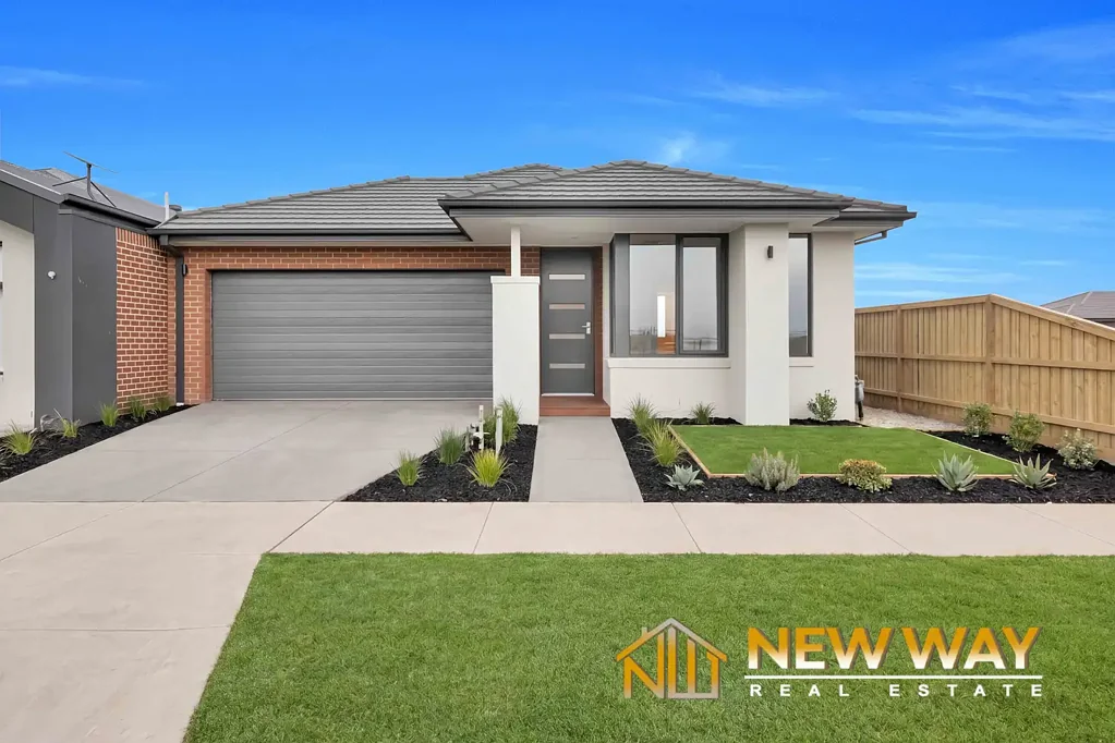 BRAND NEW LUXURY HOME FOR LEASE IN BEVERIDGE