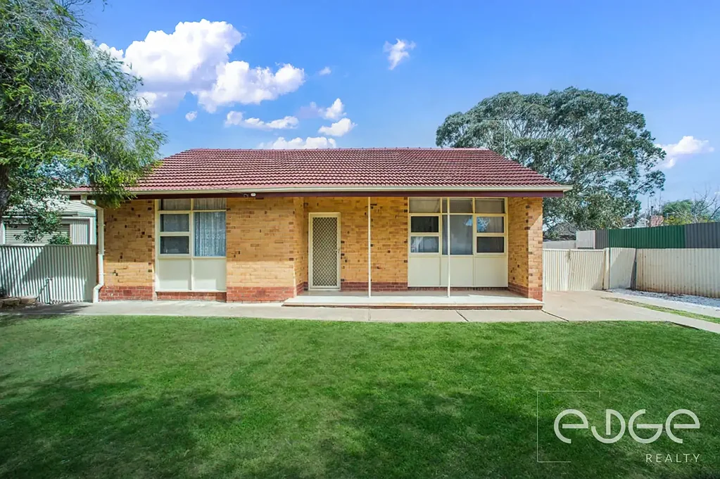 Elizabeth Downs 3房  Renovate, Develop or Reap the Rewards!
