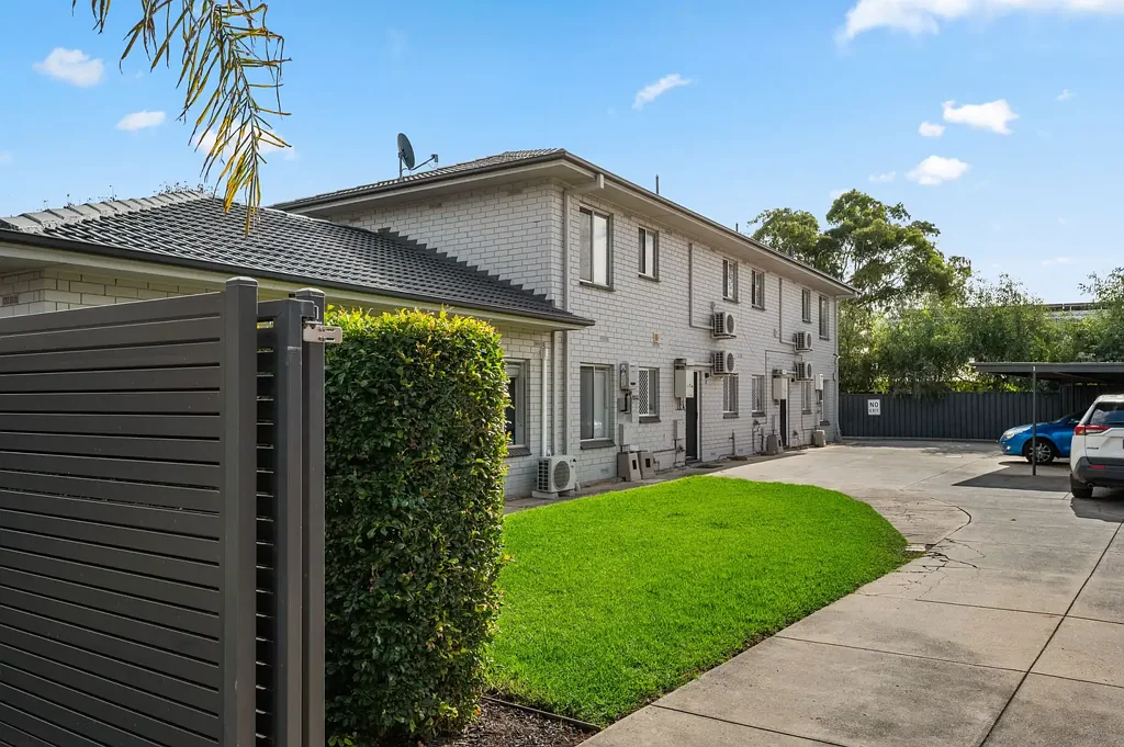 Mitchell Park 2 Bedroom Stylish Simplicity In A Connected Southern Pocket