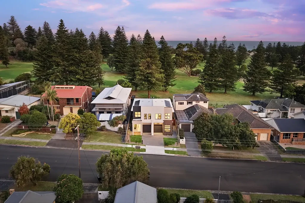 Shelly Beach 4Phòng ngủ Brand New Coastal Duplex Backing the Fairway