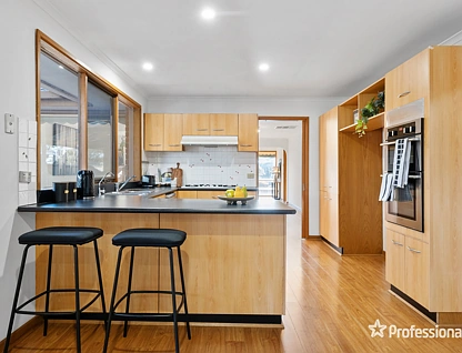 10 Turin Place, Taylors Lakes, North West Melbourne, 4 Schlafzimmer, 2 Badezimmer, House