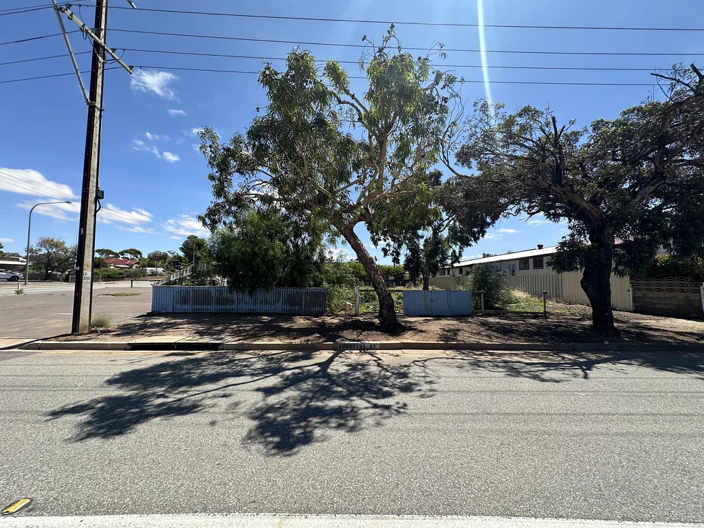 Port Augusta West Prime land offering with high exposure