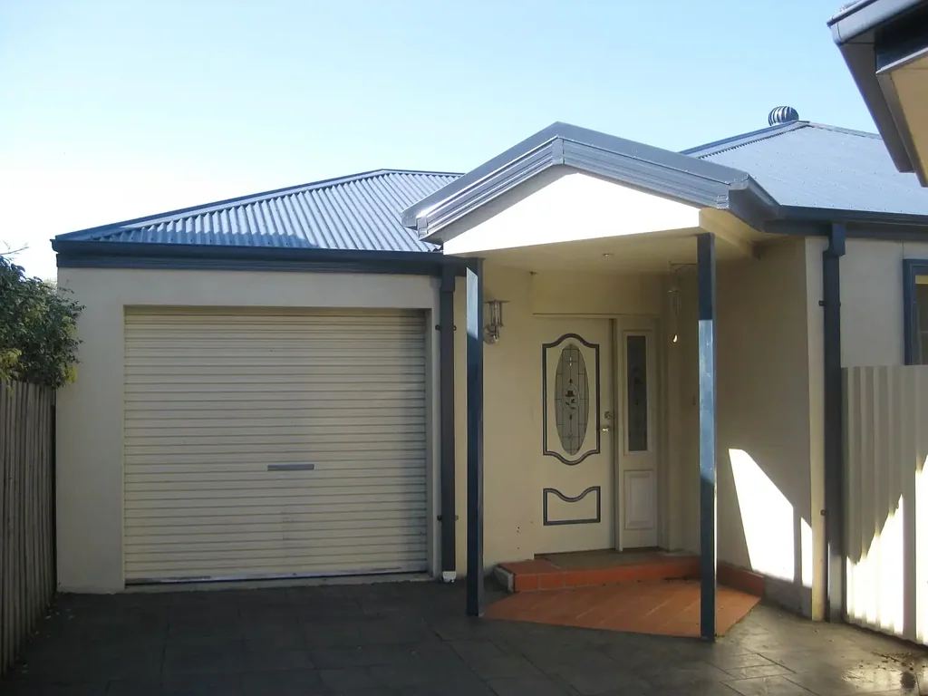A Comfortable Home in a Convenient Deer Park Location