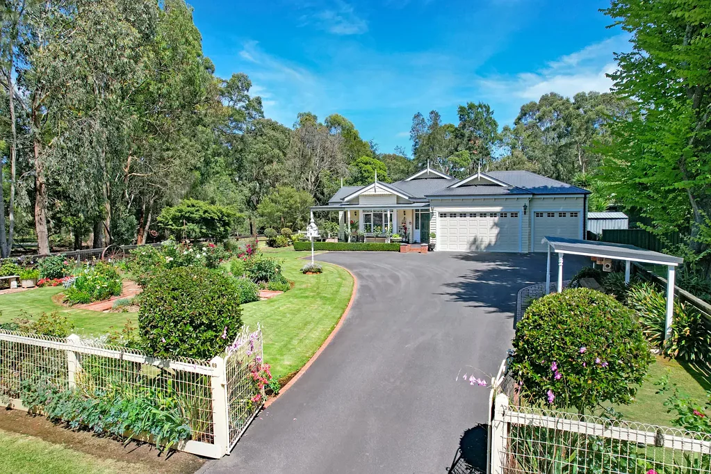 Warragul 4غرفة نوم Perfection Personified with a Capital 'P'