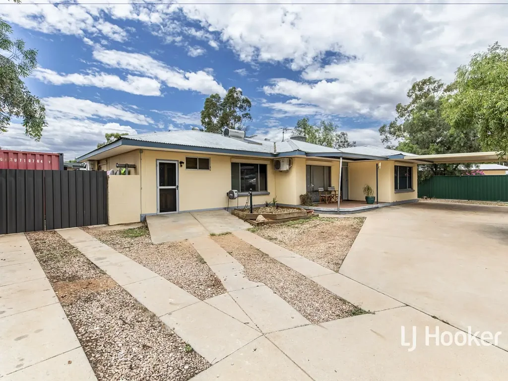 Gillen 4ਬੈੱਡਰੂਮ Your Next Home Awaits