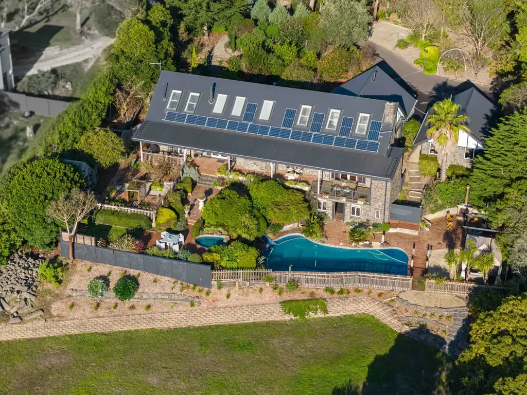 Mount Eliza 4房 永恒的优雅、独特的魅力与奢华的家庭生活 Timeless Elegance, Character and Family Luxury