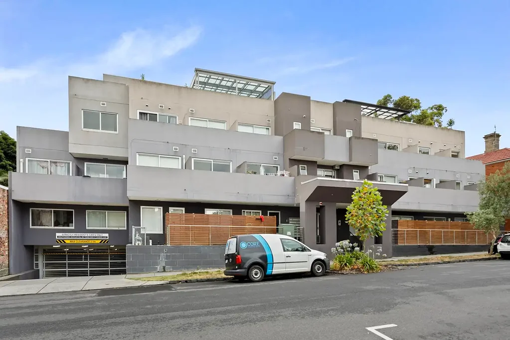 Low-maintenance studio apartment boasting oversized terrace.