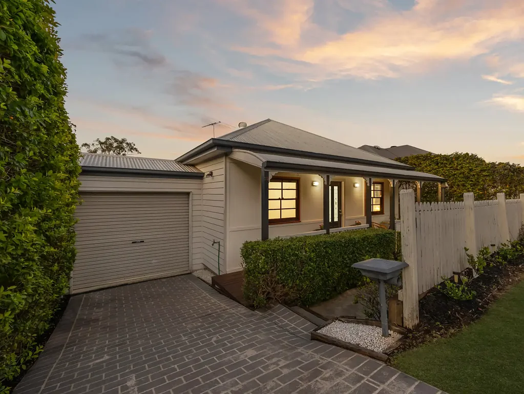 Springfield 3房 经典昆士兰魅力 | 现代、便利、易打理！ Classic QLD Charm | Modern, Convenient, Low Maintenance!