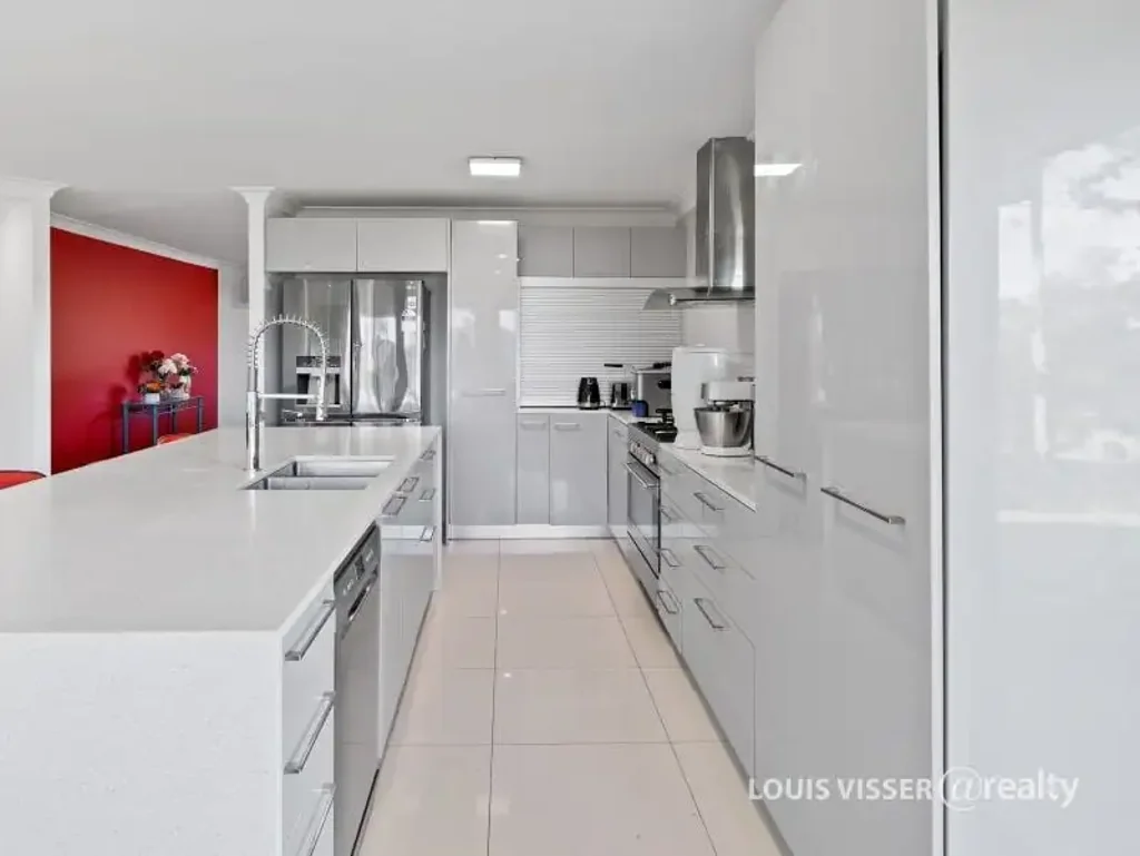 Palmview 5ห้องนอน Escape to Paradise: Stunning 4 Bed, 2 Bath Acreage Retreat with 60m2 Granny Flat and Large Shed in Palmview