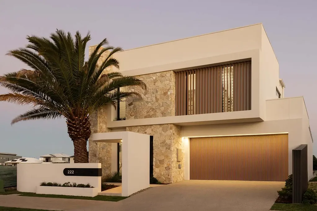 Newport 5ห้องนอน ARCHITECTURAL WATERFRONT LUXURY