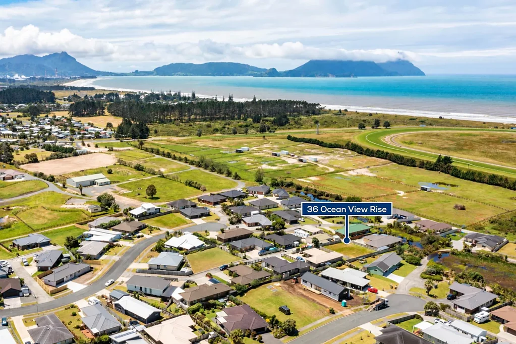 Ruakaka HIDDEN GEM IN RUAKAKA – BUILD OR LANDBANK!