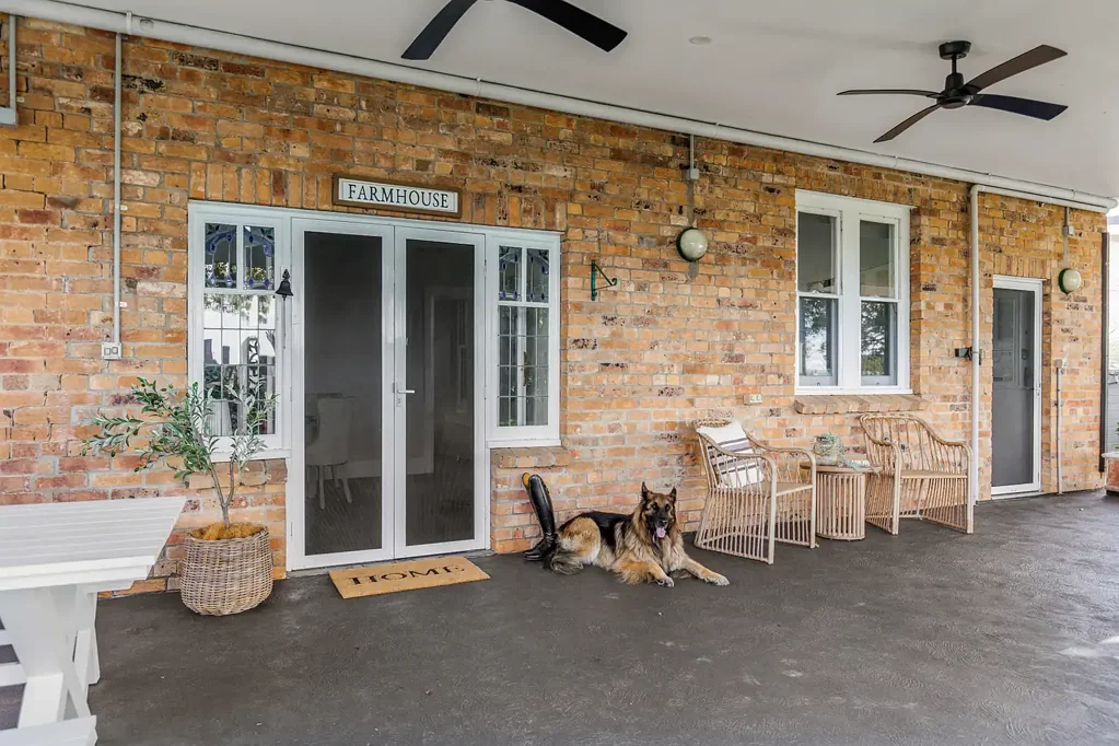 Woodville  "Clifden House" – A Landmark Equestrian Estate