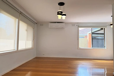 लिविंग रूम - 15 McFarlane Crescent, Epping, VIC 3076