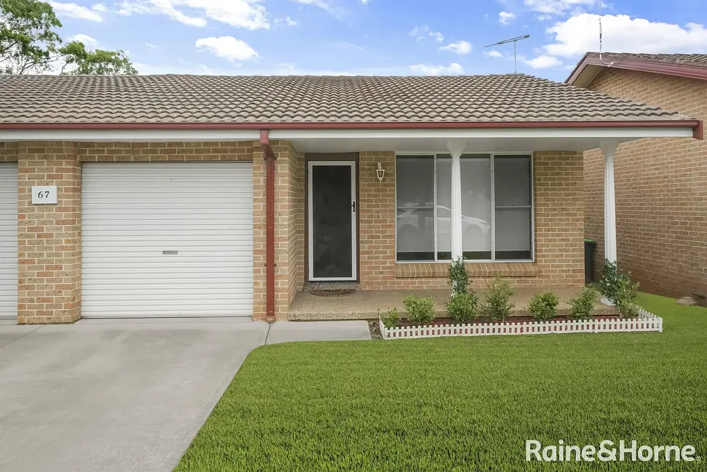 4/67 Fuchsia Crescent, Macquarie Fields, NSW 2564