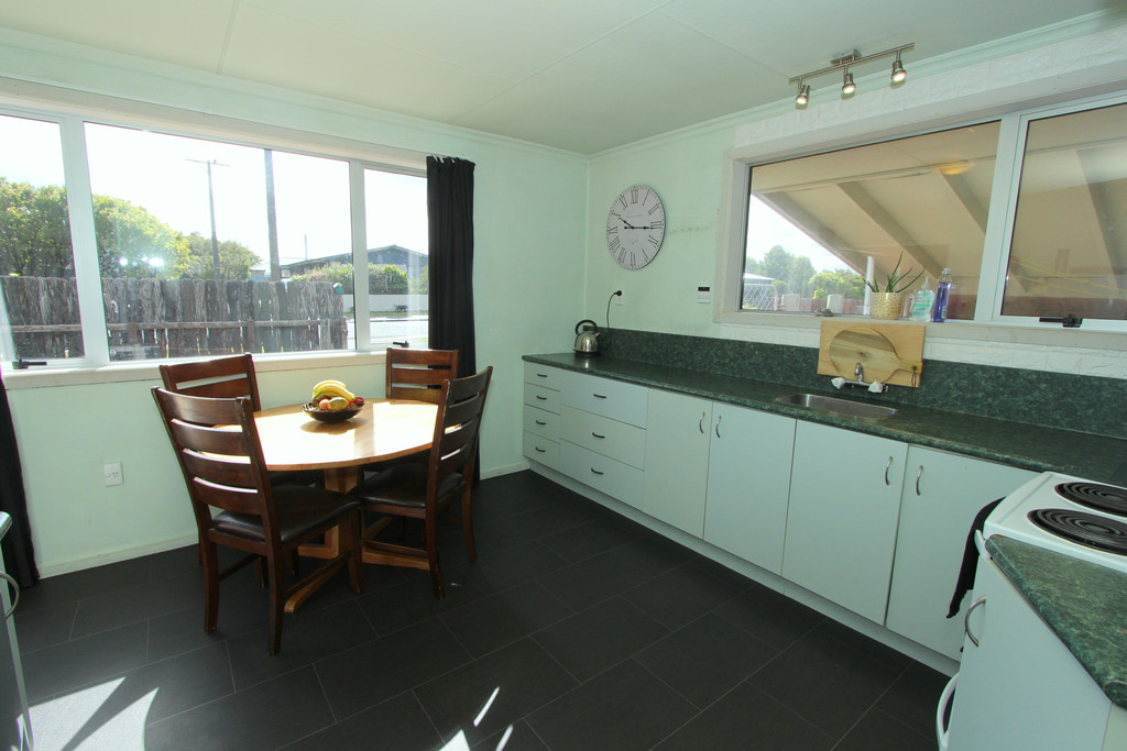 17 Humber Street, Clifton, Invercargill, 3 Bedrooms, 1 Bathrooms