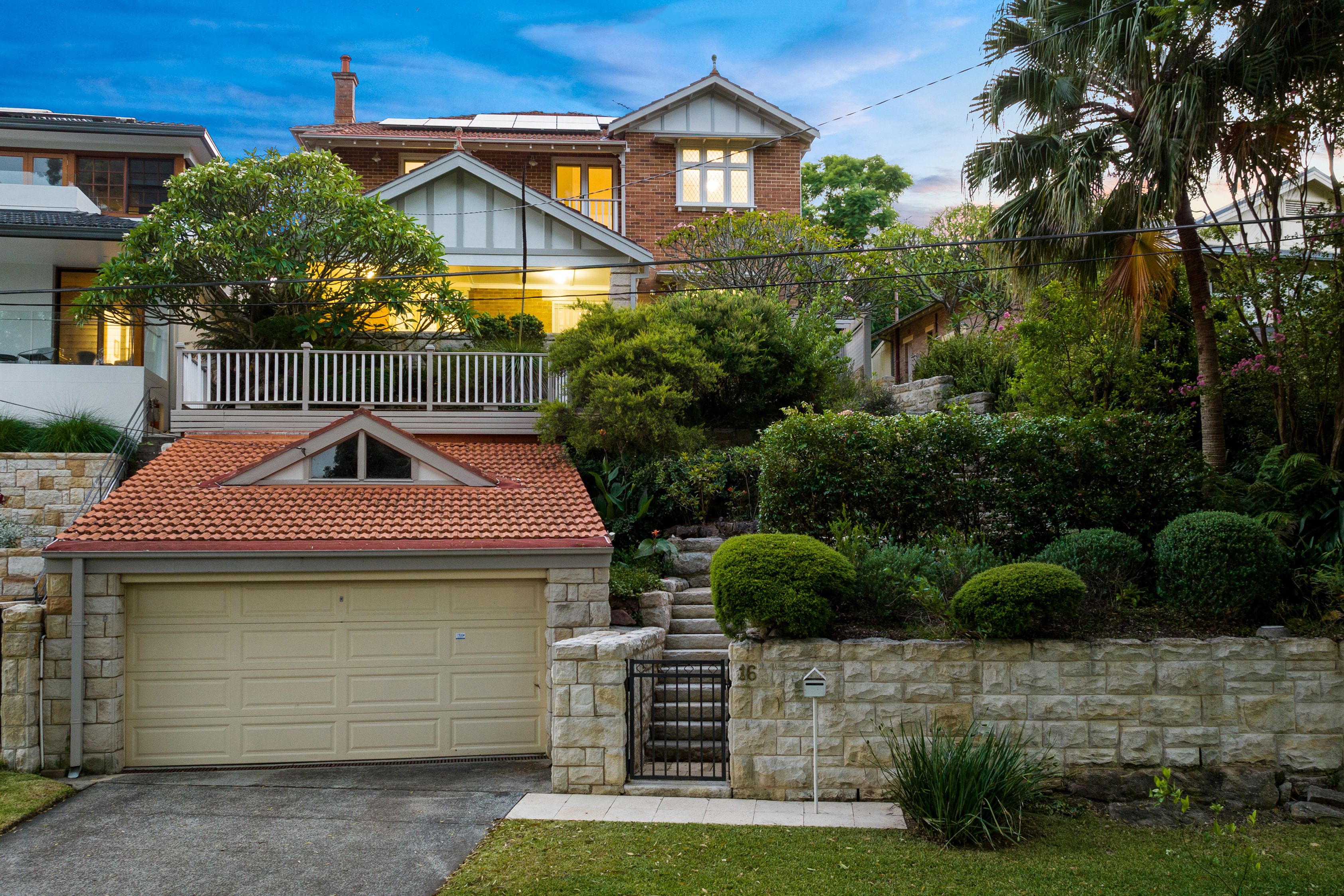 16 COURALLIE RD, NORTHBRIDGE NSW 2063, 0 chambres, 0 salles de bain, House