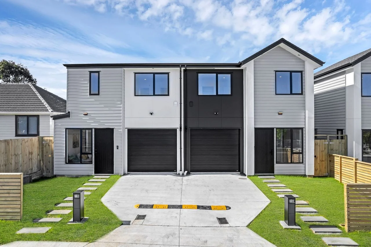 Manurewa East 3Kwarto Road Frontage - Brand New Freehold Title!