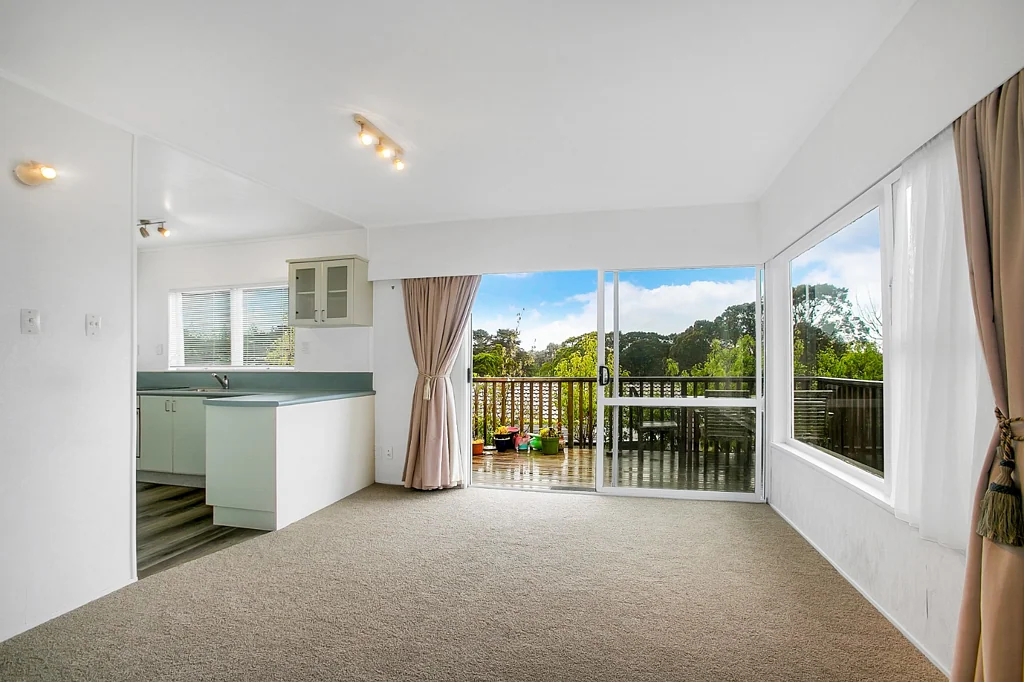 Peace and quiet! 2 bedroom overlooking Golf course.