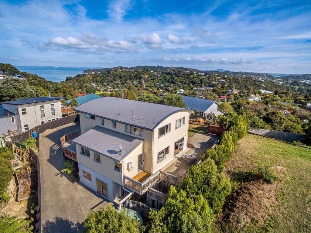 25 Beresford Avenue, Surfdale, Auckland, 3 ਕਮਰੇ, 2 ਬਾਥਰੂਮ