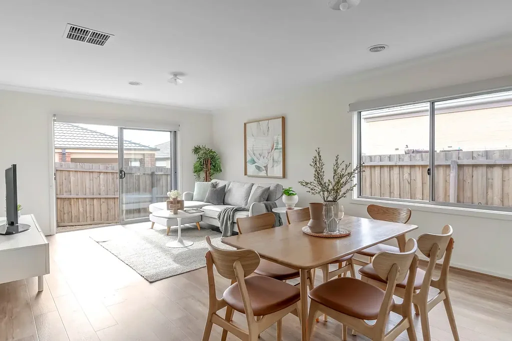 Mount Duneed 4 Bedroom Sleek, Stylish & As-New – Modern Living in Warralily Grange
