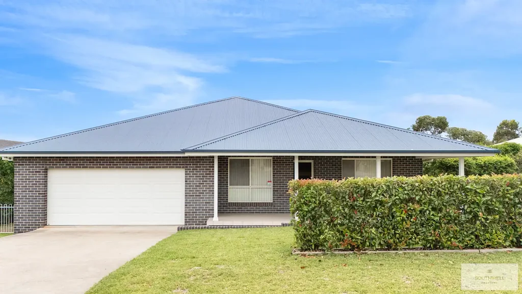 Tamworth 5ਬੈੱਡਰੂਮ Superbly Spacious Family Haven in Sought-After Setting