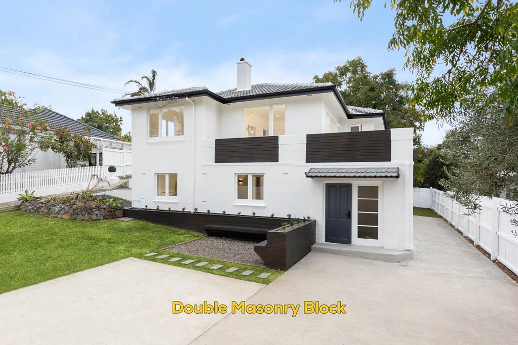 Morningside 4कमरा Home & Income !Solid masonry!Across From Park !