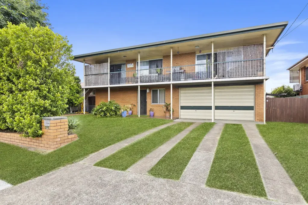 Raceview 3ห้องนอน Expansive Family Home in Raceview – Perfect for Large Families or Dual Living