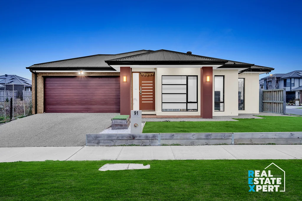91 Strathlea Drive, Cranbourne West, VIC 3977
