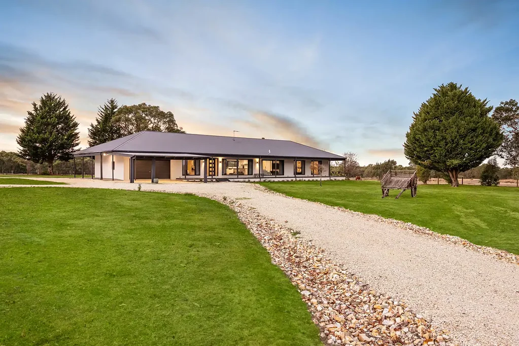 Riddells Creek 4 Slaapkamer Glamorous Lifestyle Property on 19 Acres (Approx.)