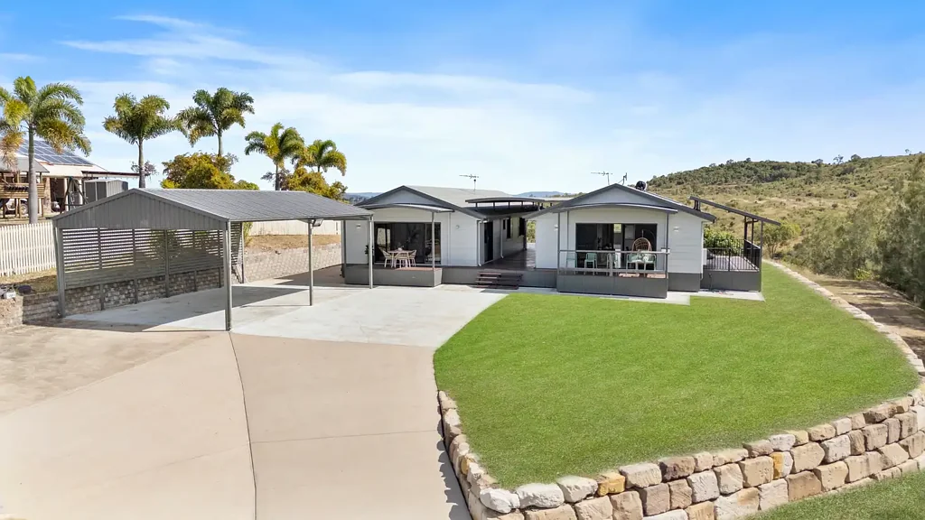 Glendale 6कमरा Peaceful Acreage Dual Living with Mountain Views